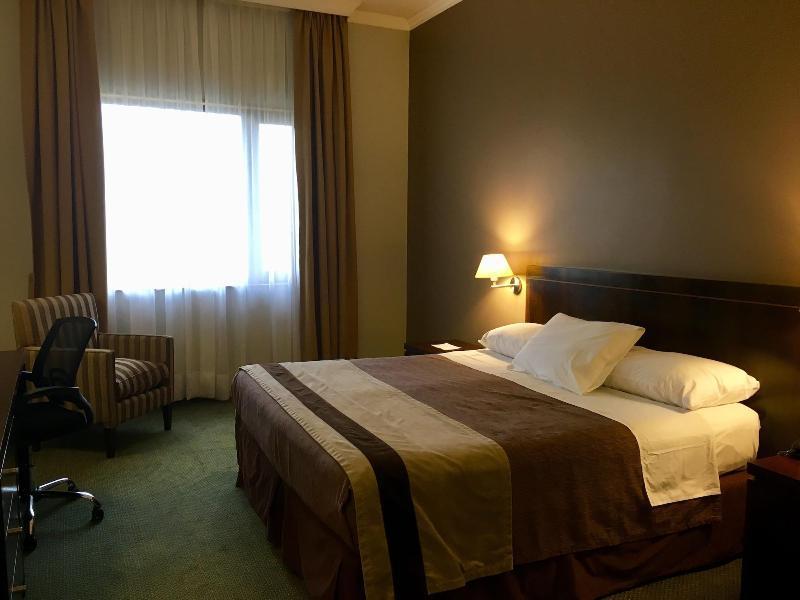 Hotel Diego De Almagro Coyhaique Zewnętrze zdjęcie