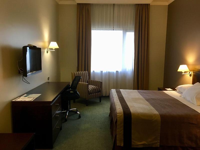 Hotel Diego De Almagro Coyhaique Zewnętrze zdjęcie