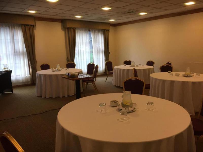 Hotel Diego De Almagro Coyhaique Zewnętrze zdjęcie